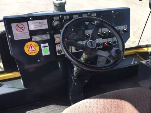 Двухвальцевый каток BOMAG BW 174AD по доступной цене - фото № 8
