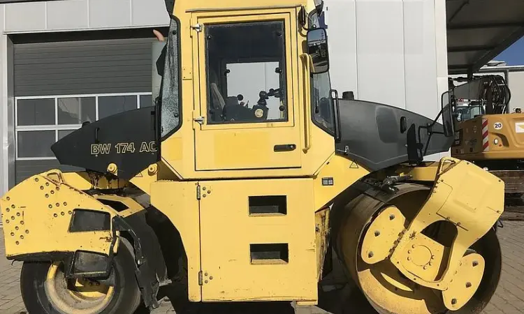 Каток Тандемный Bomag BW 174 AС - фото № 16