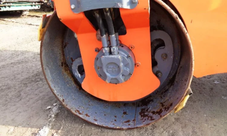 Тандемный каток Hamm HD 12 VV - фото № 3