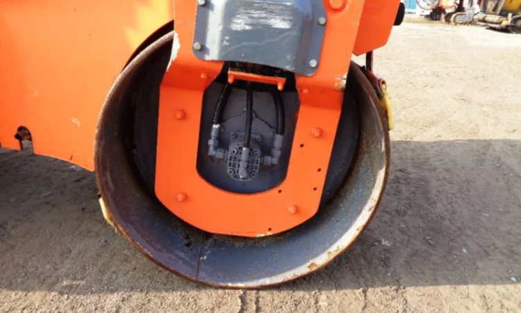 Тандемный каток Hamm HD 12 VV - фото № 5