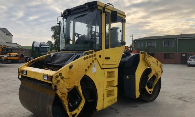 Гладковальцевый каток BOMAG BW161 AD-4 - фото № 4