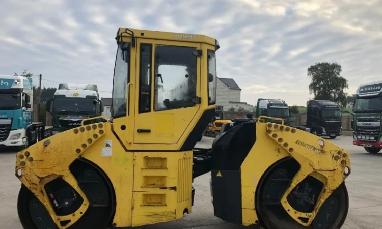 Гладковальцевый каток BOMAG BW161 AD-4 - фото № 5