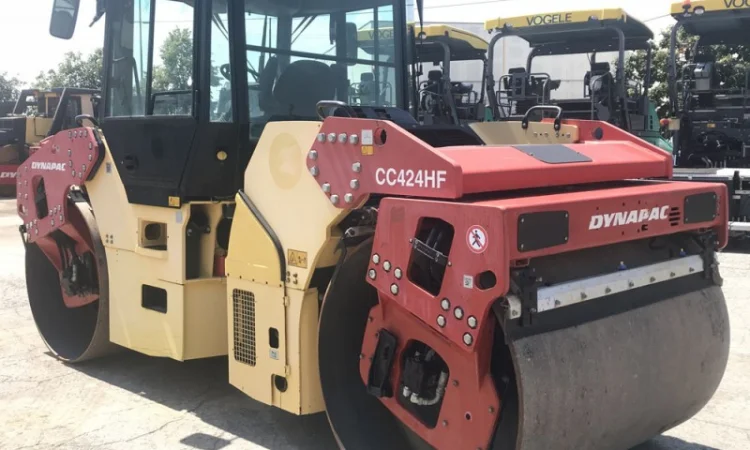 Тандемный каток Dynapac CC 424 HF - фото № 1