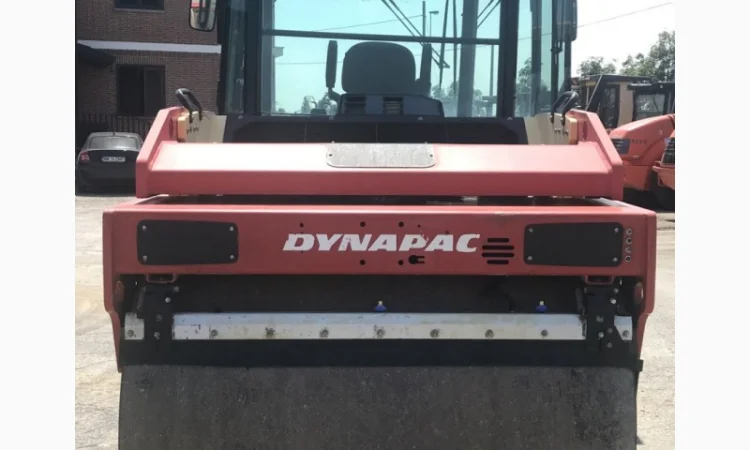 Тандемный каток Dynapac CC 424 HF - фото № 17