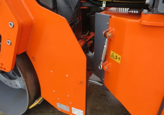 Тандемный каток Hamm HD90 (Demo version) - фото № 6