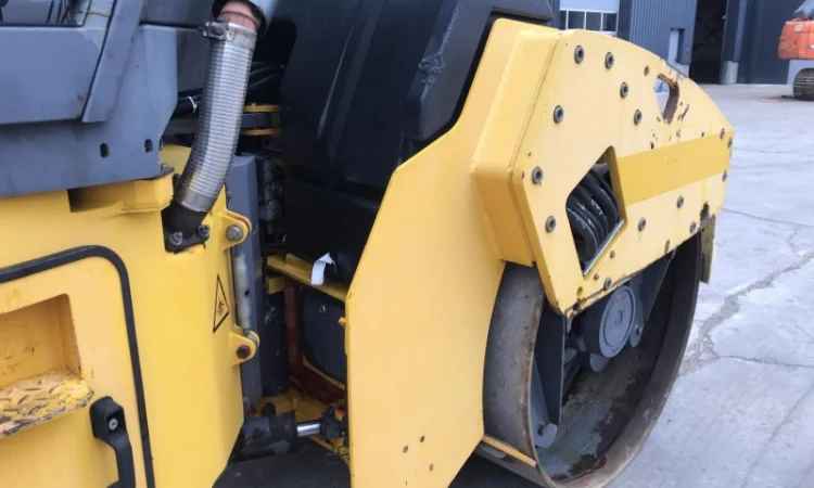 Тандемный каток Hamm HD 090V - фото № 16