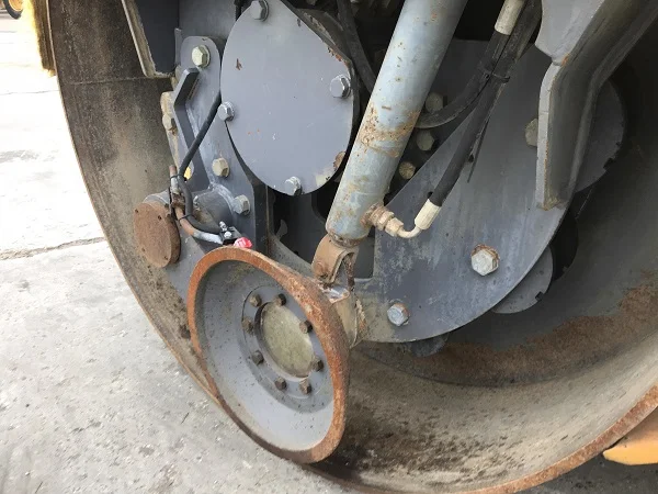 Тандемный каток Hamm HD 090V - фото № 7