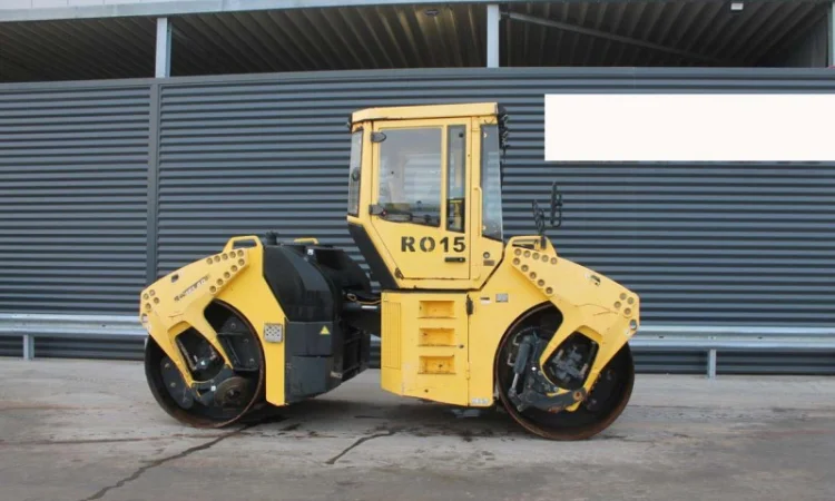 Комбинированный каток Bomag BW 161 AD-4. Строительная техника б/у - фото № 1