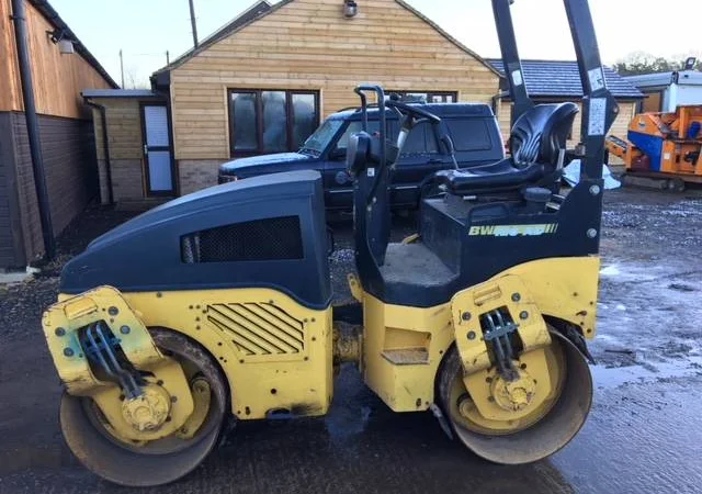 Комбинированный каток Bomag BW 120 AD-4. Дорожный каток б/у - фото № 1