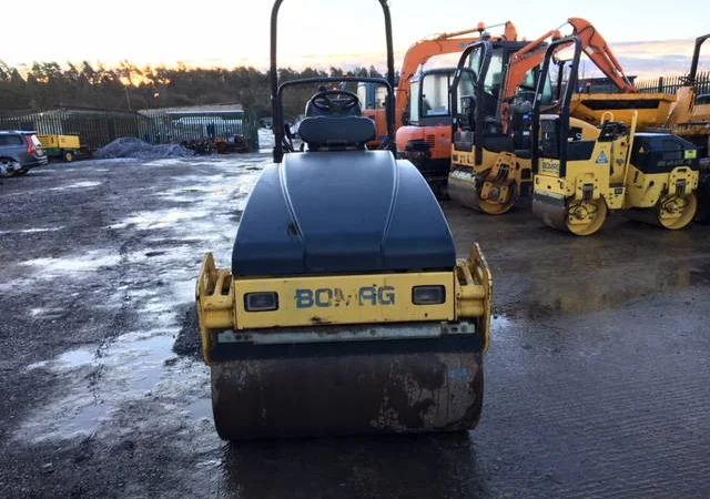 Комбинированный каток Bomag BW 120 AD-4. Дорожный каток б/у - фото № 2