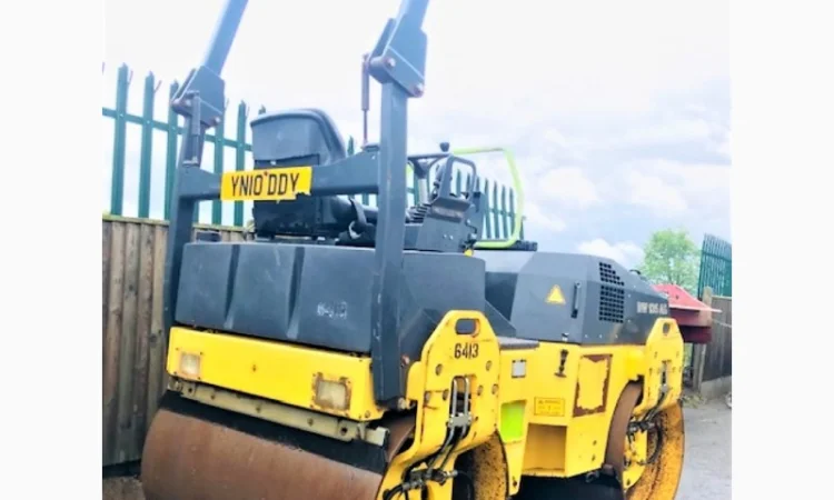 Комбинированный каток Bomag BW 135 AD 2010 года - фото № 2