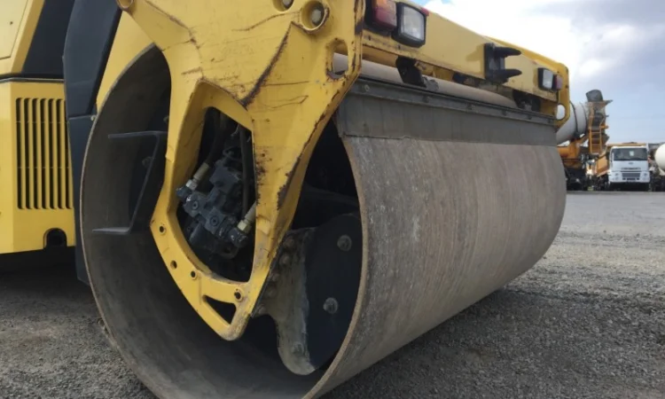 Тандемный каток Bomag BW 202 AD-4 - фото № 7