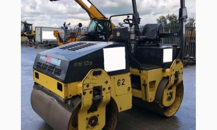 Комбинированный каток Bomag BW 138 AD 2009 года - фото № 1
