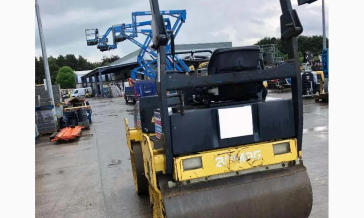 Комбинированный каток Bomag BW 138 AD 2009 года - фото № 2