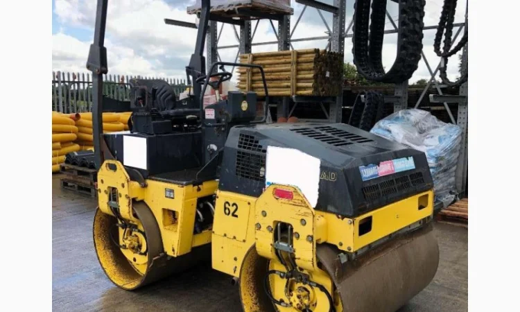 Комбинированный каток Bomag BW 138 AD 2009 года - фото № 4