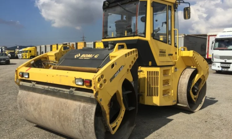 Тандемный каток Bomag BW 202 AD-4 2014 года - фото № 12
