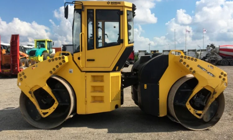 Тандемный каток Bomag BW 202 AD-4 2014 года - фото № 10