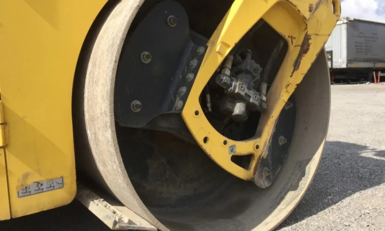 Тандемный каток Bomag BW 202 AD-4 2014 года - фото № 7