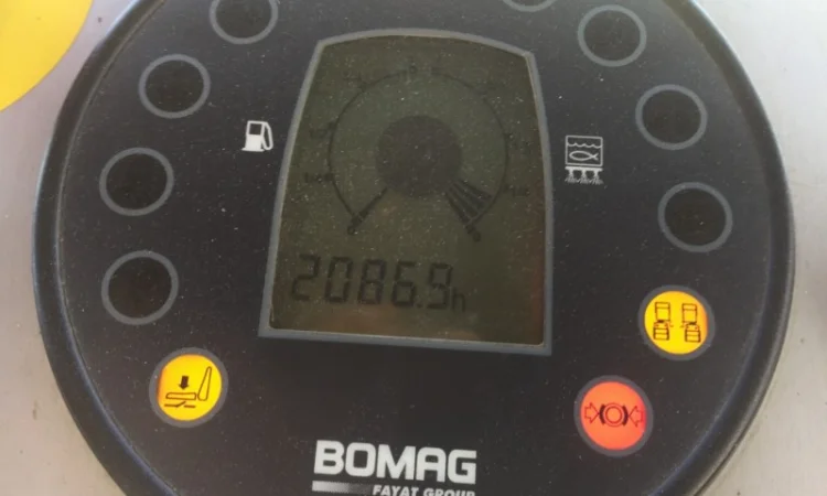 Тандемный каток Bomag BW 202 AD-4 2014 года - фото № 20