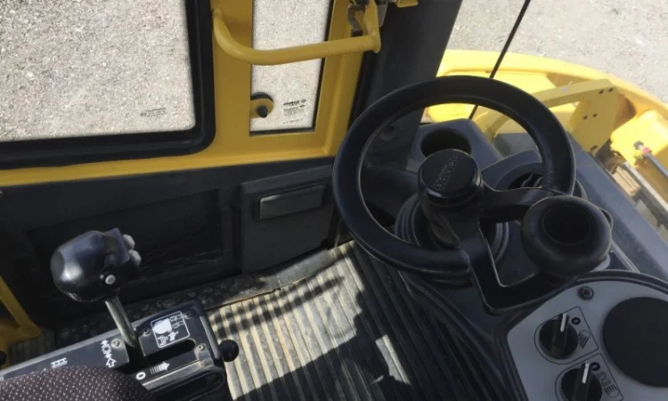 Тандемный каток Bomag BW 202 AD-4 2014 года - фото № 18