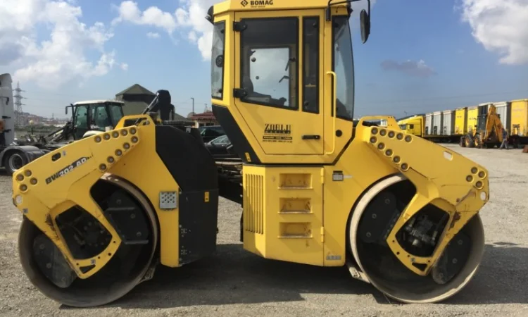 Тандемный каток Bomag BW 202 AD-4 2014 года - фото № 17
