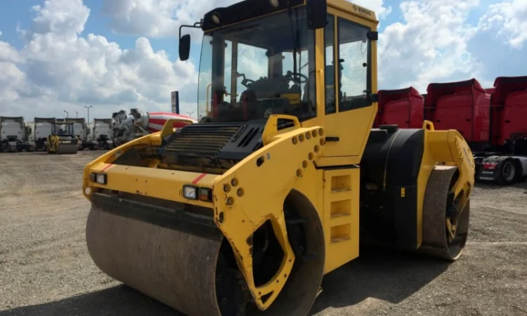 Тандемный каток Bomag BW 202 AD-4 2014 года - фото № 16