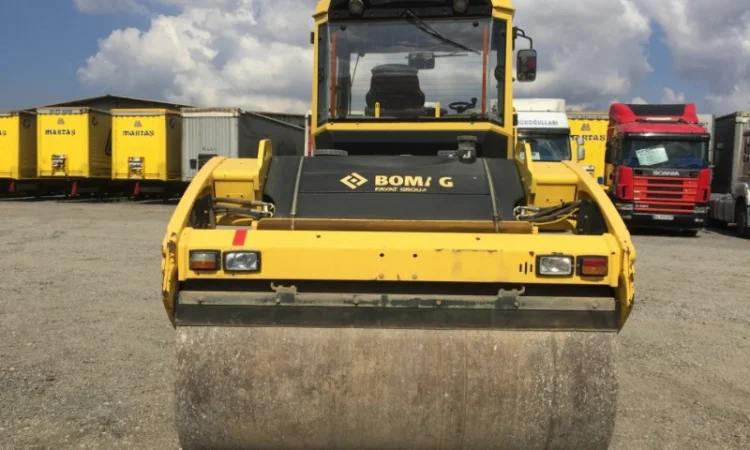 Тандемный каток Bomag BW 202 AD-4 2014 года - фото № 15