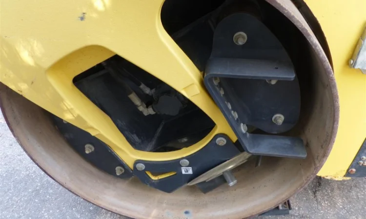 Тандемный каток Bomag BW 190 AD-4 - фото № 12