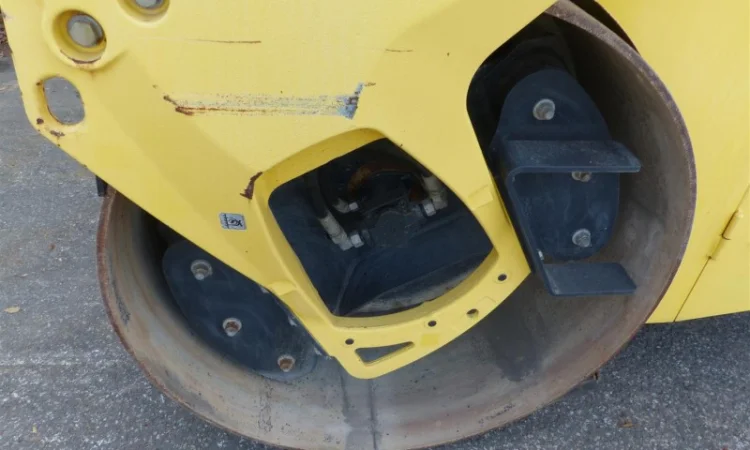 Тандемный каток Bomag BW 190 AD-4 - фото № 15