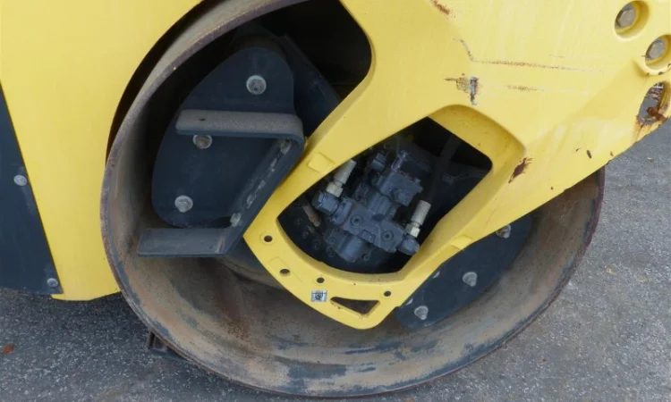 Тандемный каток Bomag BW 190 AD-4 - фото № 14