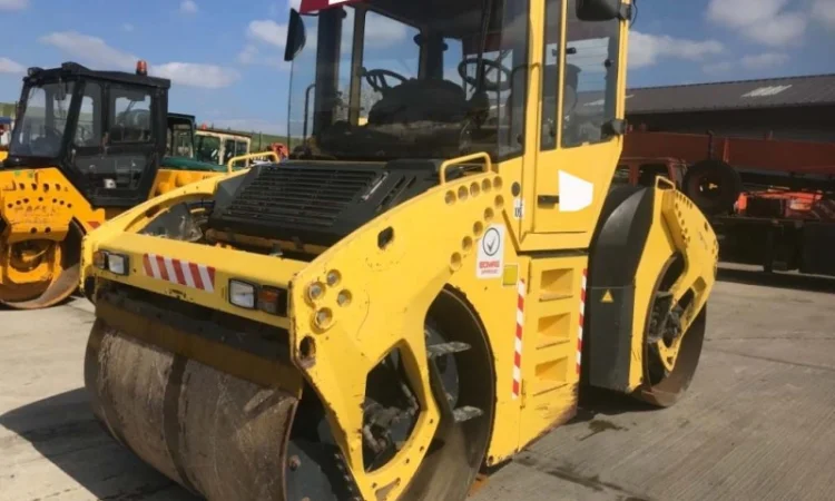 Комбинированный каток Bomag BW 161AD 4 - фото № 1