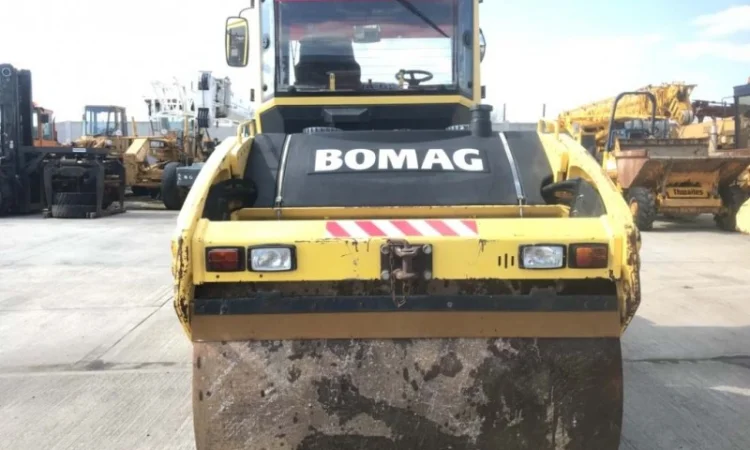 Комбинированный каток Bomag BW 161AD 4 - фото № 4
