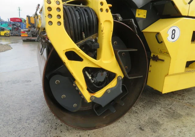 Тандемный каток Bomag BW174 AP-AM - фото № 12