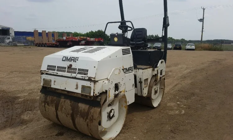 Комбинированный каток Bomag BW 135 AD - фото № 1