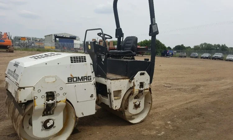 Комбинированный каток Bomag BW 135 AD - фото № 5