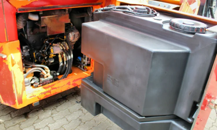 Комбинированный каток Bomag BW 174 AD-2M. Каток Bomag с разбрасывателем - фото № 12