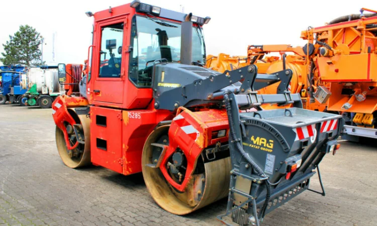 Комбинированный каток Bomag BW 174 AD-2M. Каток Bomag с разбрасывателем - фото № 3