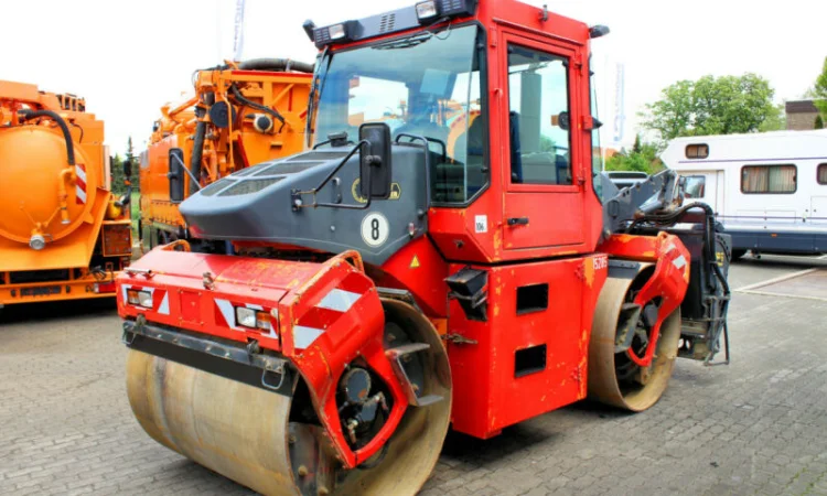 Комбинированный каток Bomag BW 174 AD-2M. Каток Bomag с разбрасывателем - фото № 4