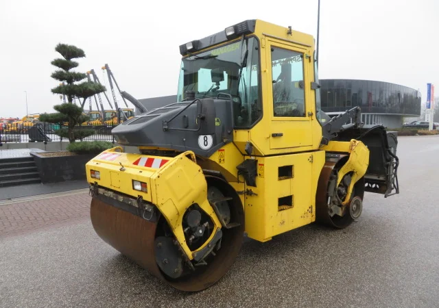 Тандемный каток Bomag BW174 AD-2 - фото № 1