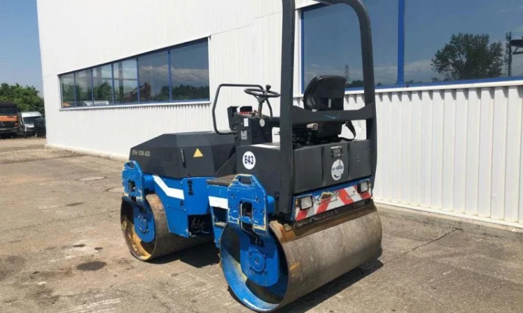 Комбинированный каток Bomag BW 138 AD-4 - фото № 2
