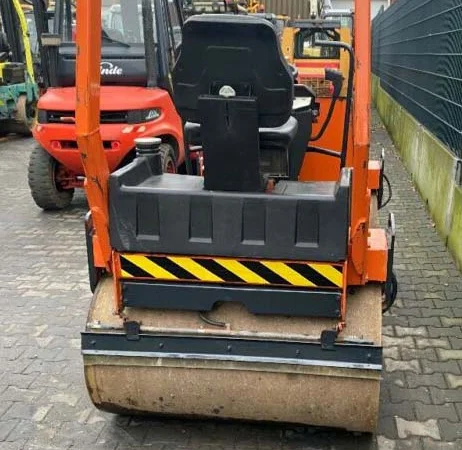 Тандемный каток Hamm HD 12 - фото № 8