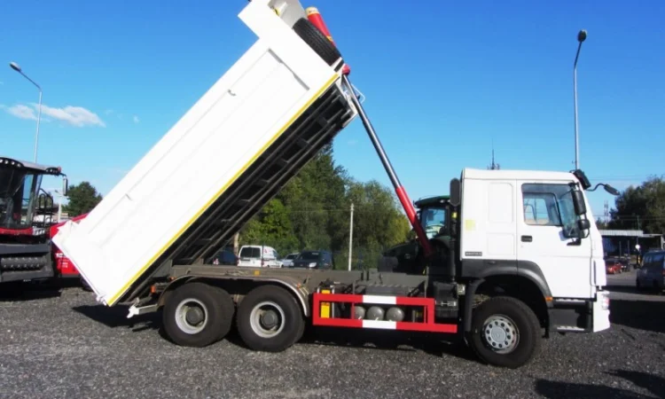 Самосвал Sinotruk Howo 6x4 - фото № 1