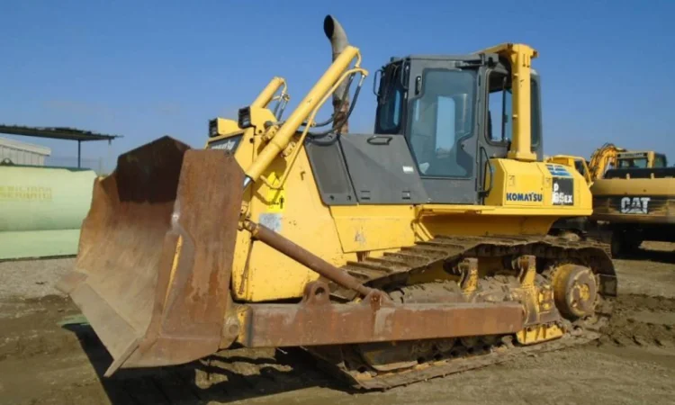 Бульдозер Komatsu D65PX-15E0 - фото № 3