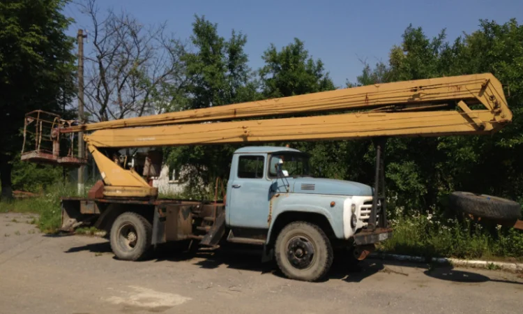 Будівельний авктокран, Автовишка АГП-22 на базі ЗиЛ-130 - фото № 1