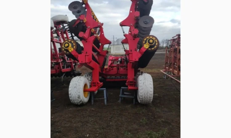 Дисковая борона VÄDERSTAD Carrier 820 - фото № 3