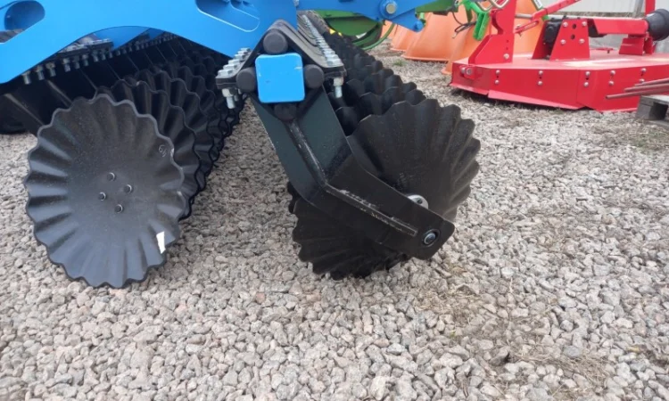 Дисковий лущильник DEFT 3, 0 навісний диск (560 мм.) (на резинових демпферах) - фото № 2