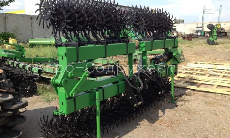Борона ротационная-мотыга John Deere - фото № 1