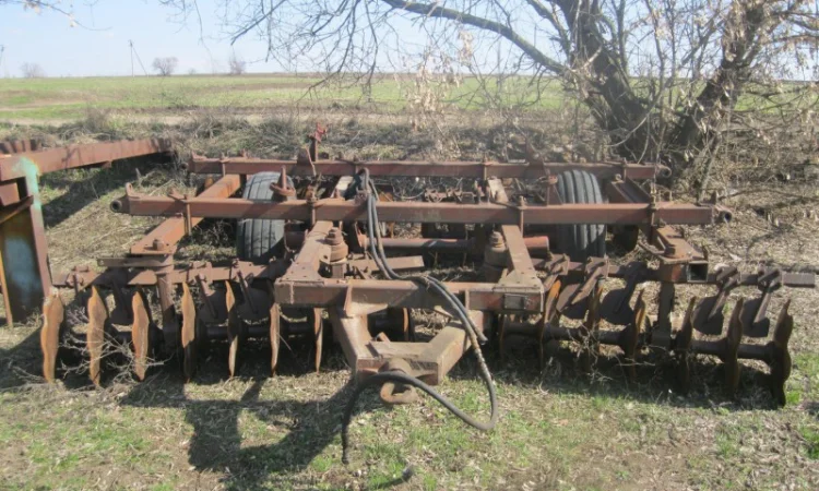 БДТ 3, Днепропетровская обл - фото № 2