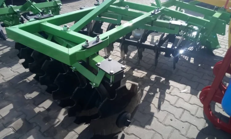 Дисковая борона 1.3 - 1.5 - 1.8 - 2.0 - 2.2 - 2.4 - 2.7 - 3.15 м Bomet Бомет - фото № 8