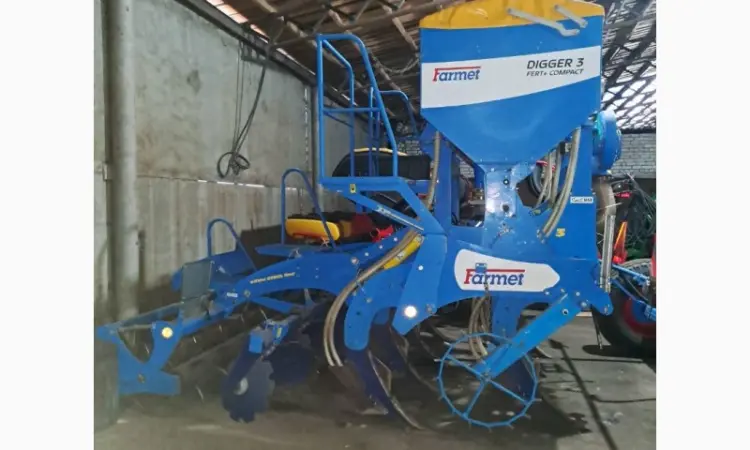 Глубокорыхлитель с внесениeм удобрений Farmet Digger 3 Fert+ Compact - фото № 1